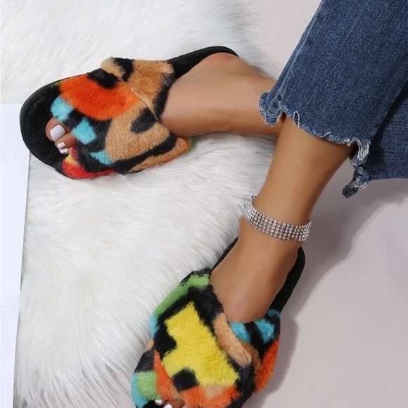 NO BRAND NAME Shoes - MULTICOLOR FUR SLIDES